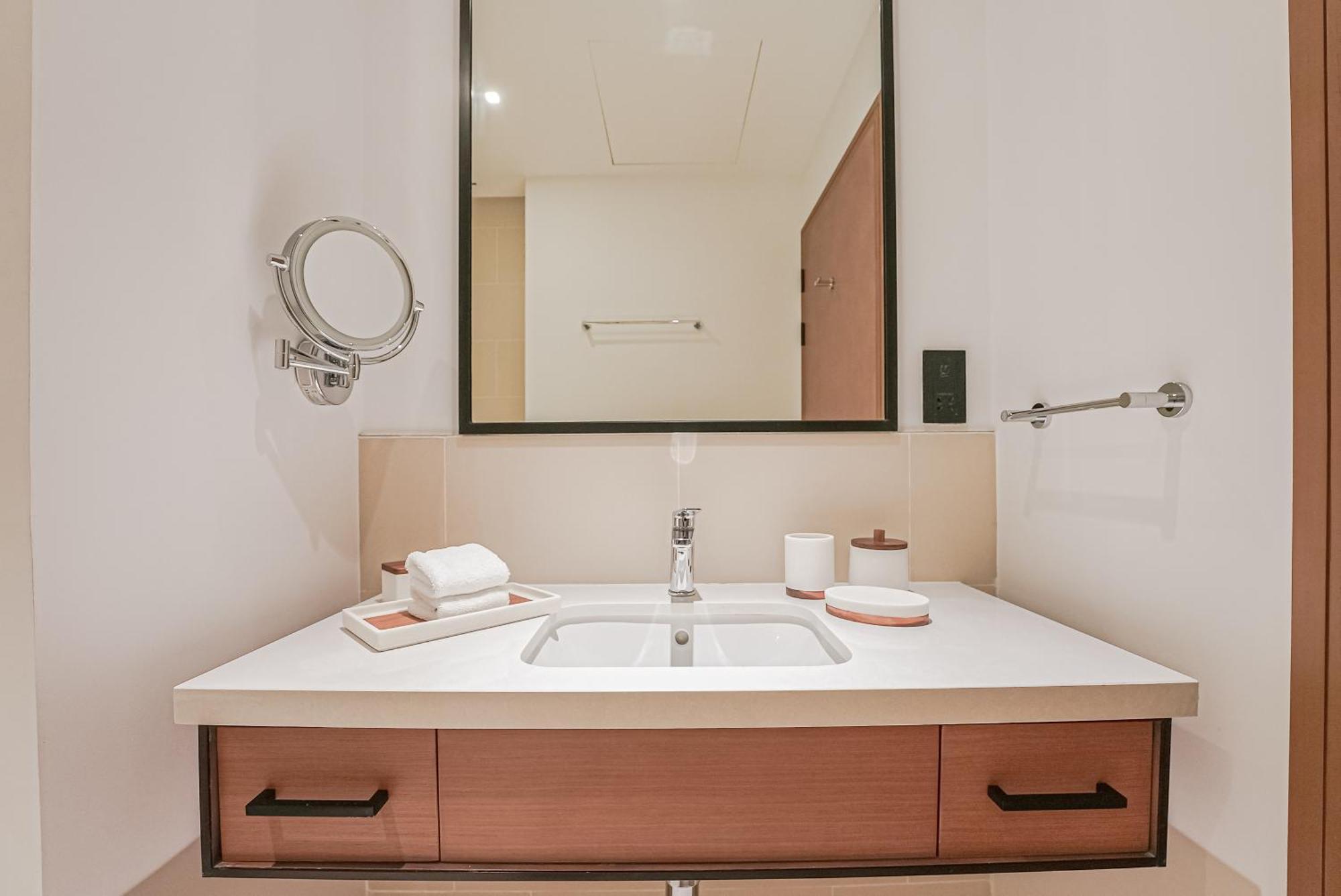 Apartmán Modern 2Br High Floor Haven In Vida Dubai Marina Exteriér fotografie